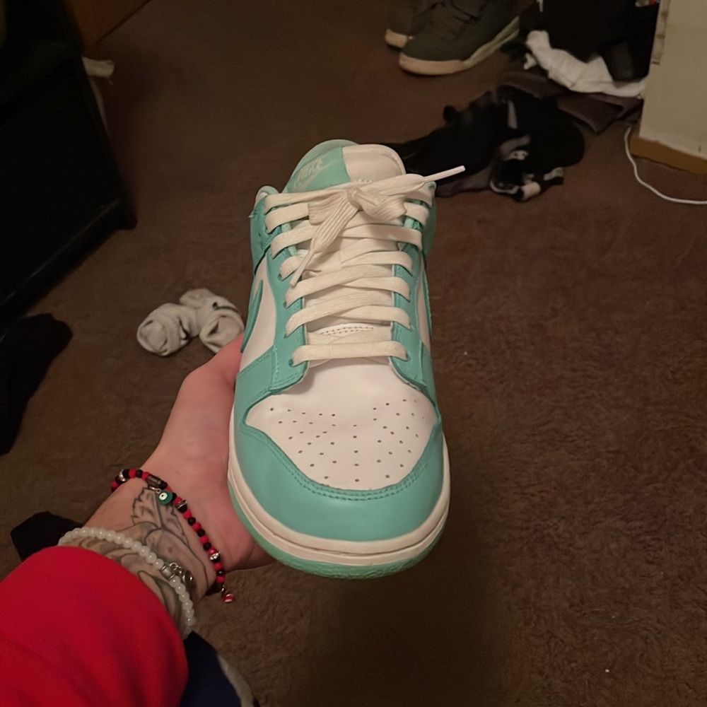 Green glow dunk lows, size 8.5 mens, great condition. - Picture 2 of 2
